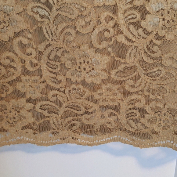 Nanette gold lace cocktail dress - Picture 4 of 7